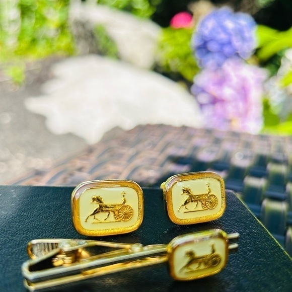 Vintage Celine Horse & Carriage Gold-Played Cuff Links & Tie Stay